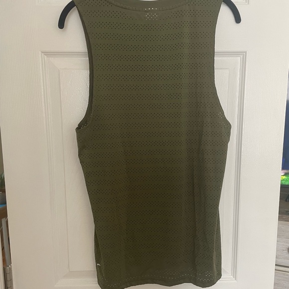 EUC ZYIA Olive chill tank RC - Picture 4 of 4